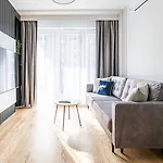 Apartment Port Popowice -darmowy Garaz I Rowery - Meldunki 24na7 - Tramwajem 15 Min Do Rynku