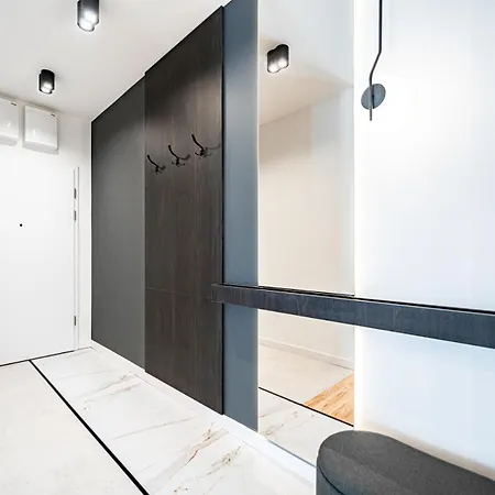 Port Popowice -darmowy Garaz I Rowery - Meldunki 24na7 - Tramwajem 15 Min Do Rynku *