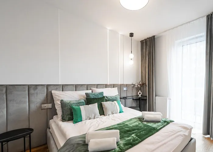 Port Popowice -darmowy Garaz I Rowery - Meldunki 24na7 - Tramwajem 15 Min Do Rynku * Vratislav