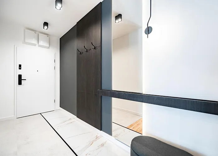 Port Popowice -darmowy Garaz I Rowery - Meldunki 24na7 - Tramwajem 15 Min Do Rynku *