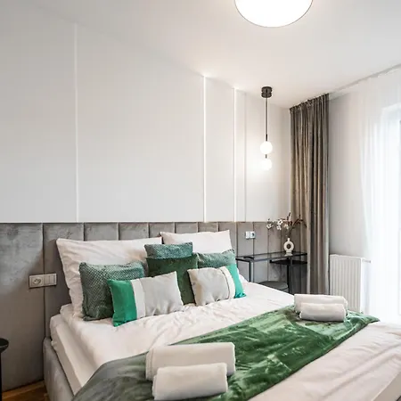 Port Popowice -darmowy Garaz I Rowery - Meldunki 24na7 - Tramwajem 15 Min Do Rynku * Wrocław